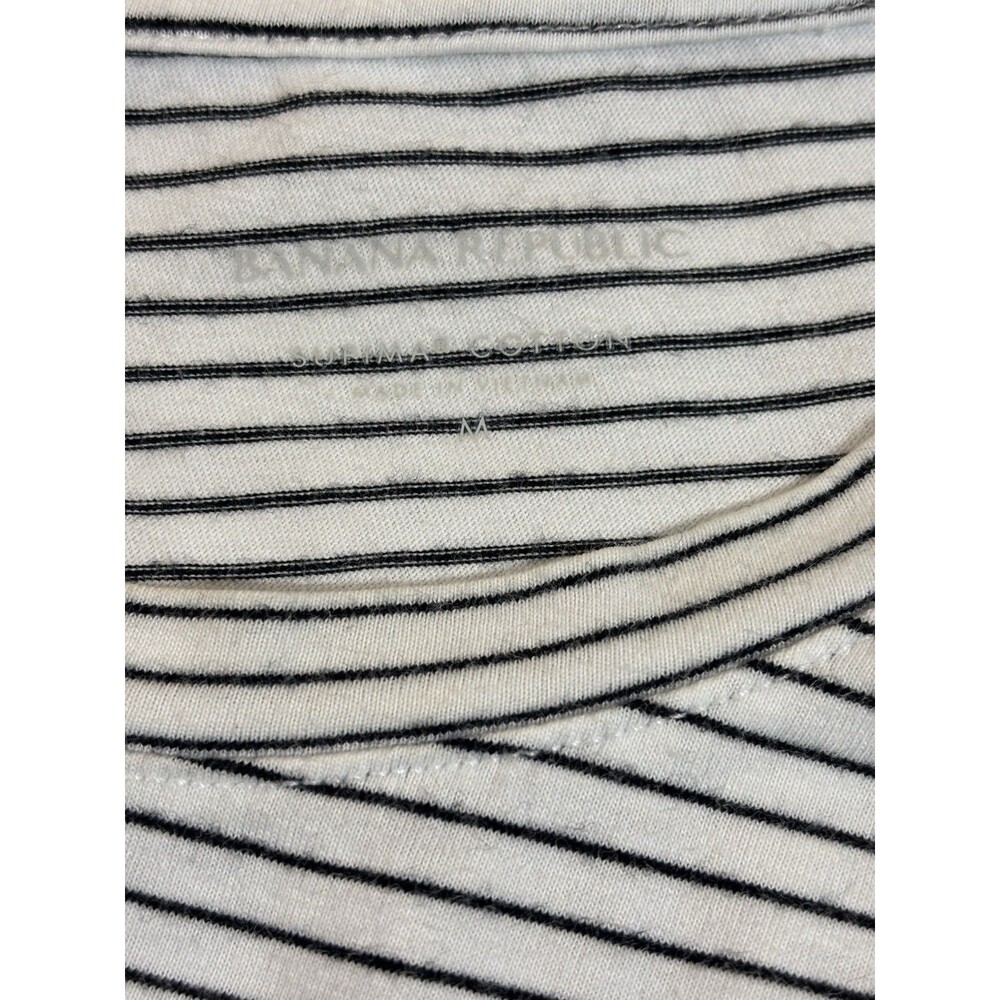 Banana Republic Woman’s  Blue & White Striped T-Shirt Ties At Waist Size Medium - Picture 7 of 12